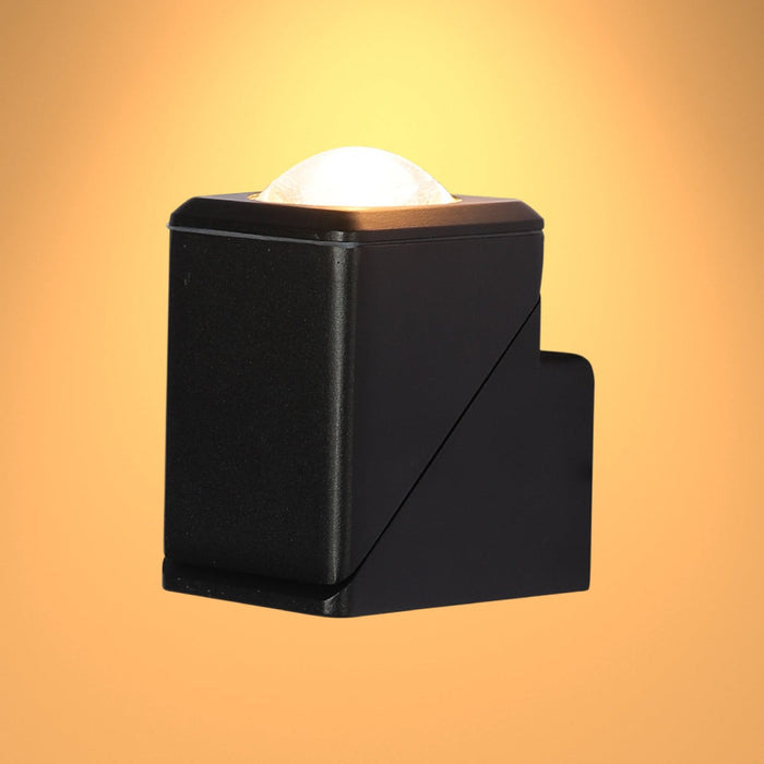 Rotatable Cubes LED Wall Light, Black, 3000K, Narrow Beam