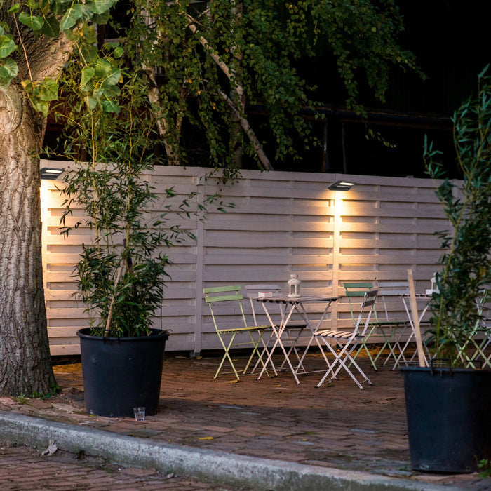 Solar-Powered Tiltable LED Wall Light, Motion Sensor, 3000K